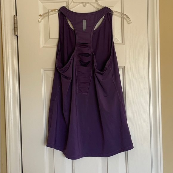 Workout tank - Picture 2 of 3